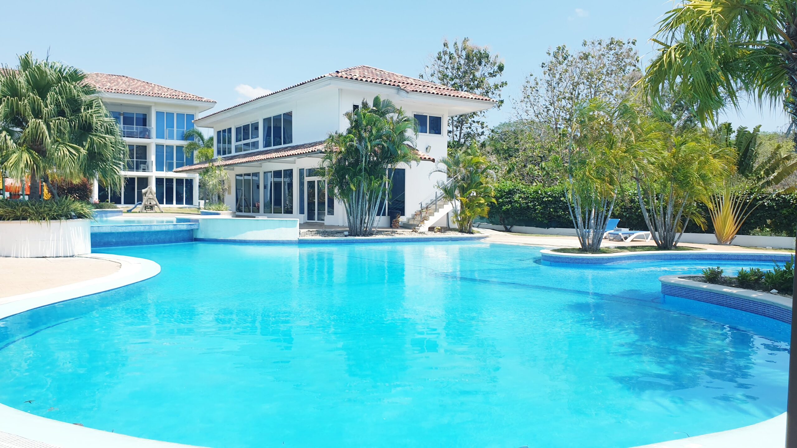 GROUND FLOOR APARTMENT FOR SALE IN RIO MAR VILLAGES, SAN CARLOS