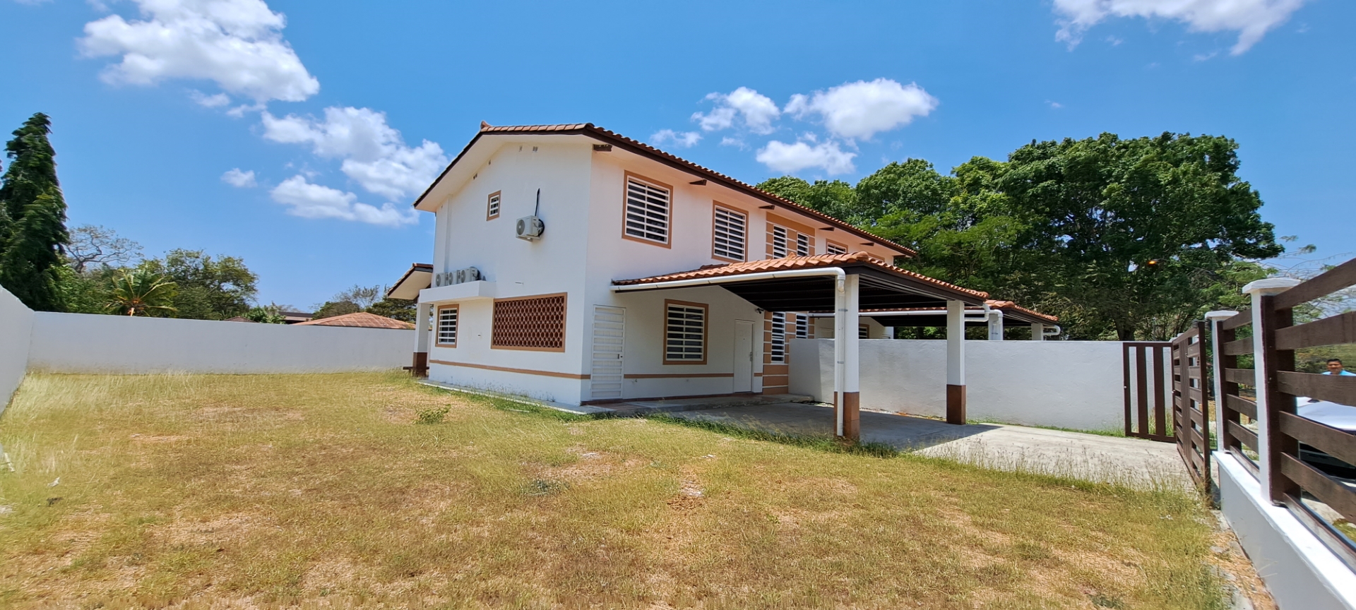 A NEWLY RENOVATED FAMILY HOME FOR RENT IN NUEVA CHAME Panama Tropics Real Estate