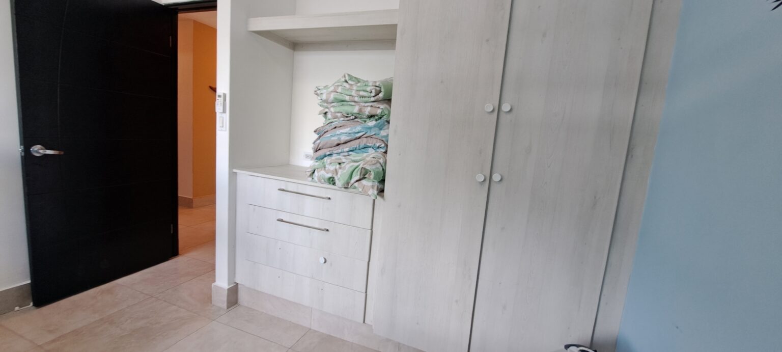 OCEAN VIEW, 4TH FLOOR APARTMENT FOR LONG TERM RENT IN PH OCEAN WAVES